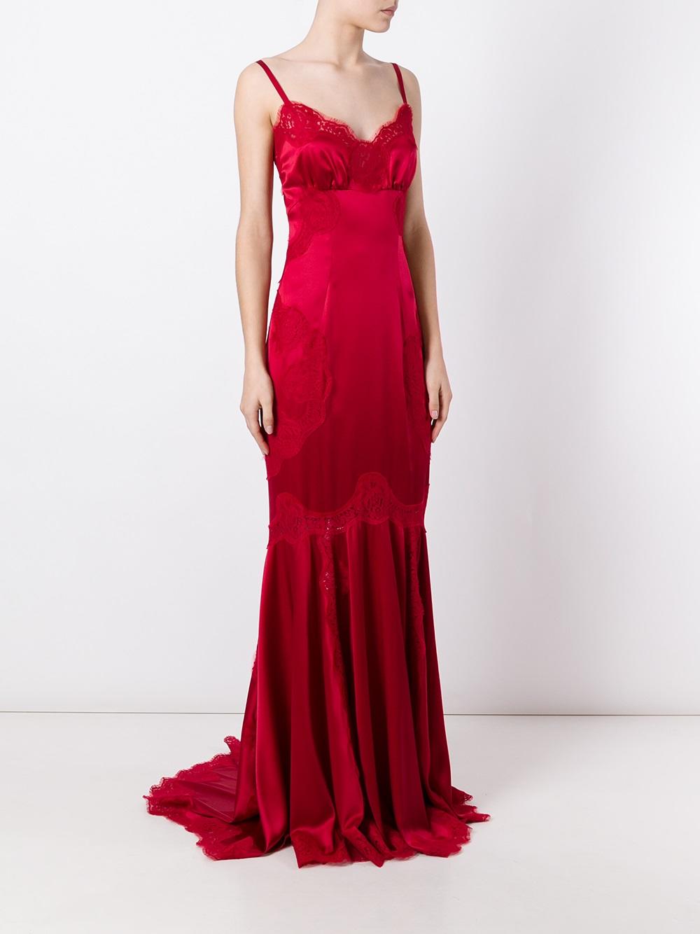 lace trim gown