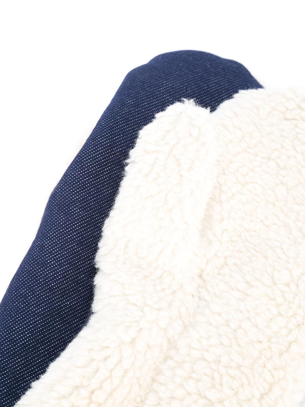 'Bobby' gloves