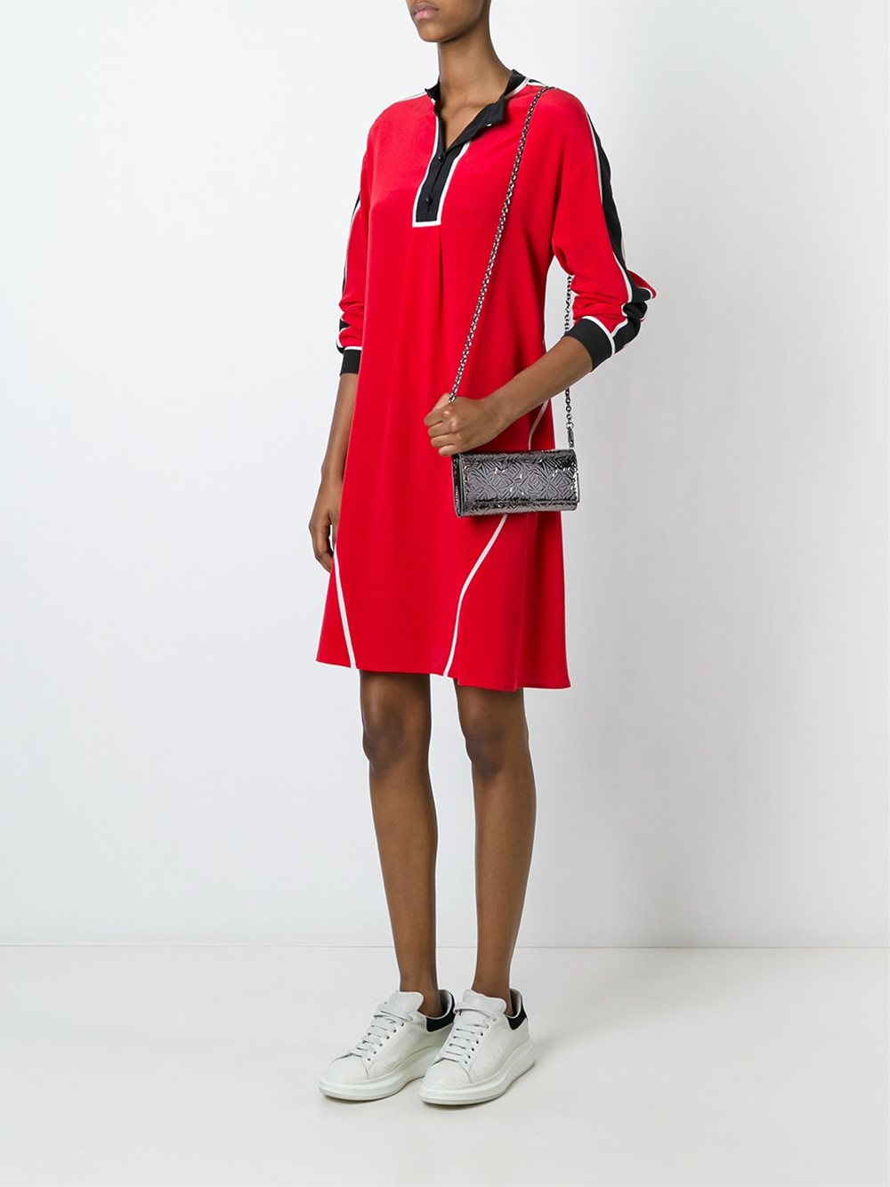 'Flying Kenzo'搭链钱包