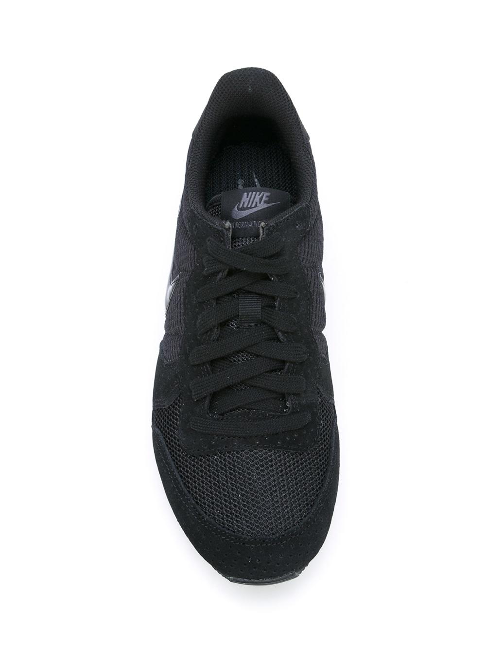 'Internationalist'运动鞋