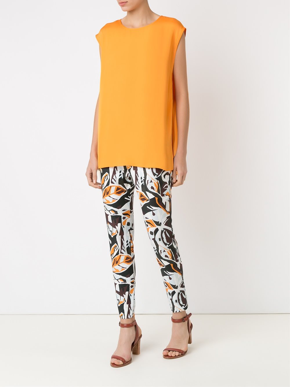 sleeveless blouse