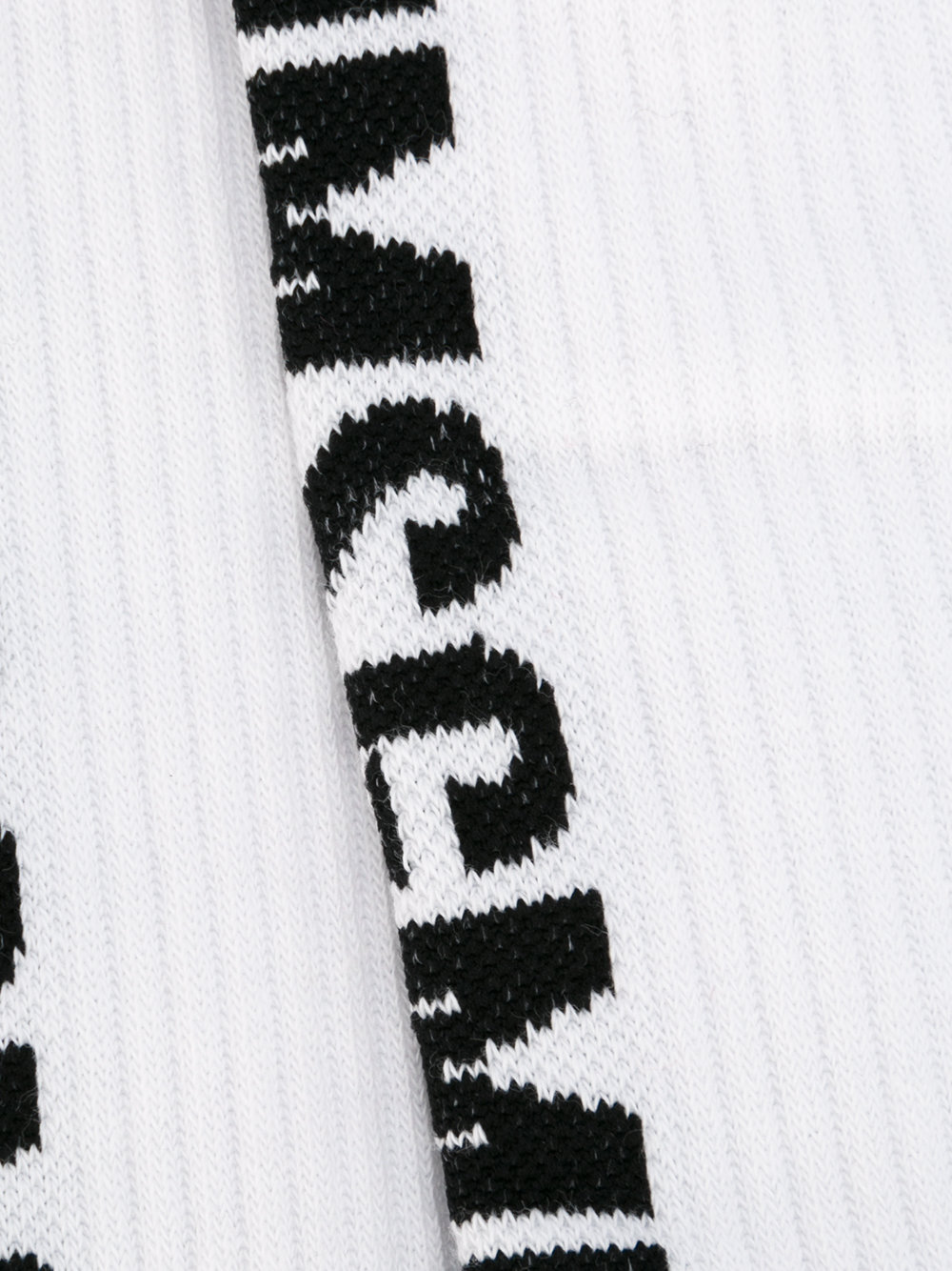 logo socks 