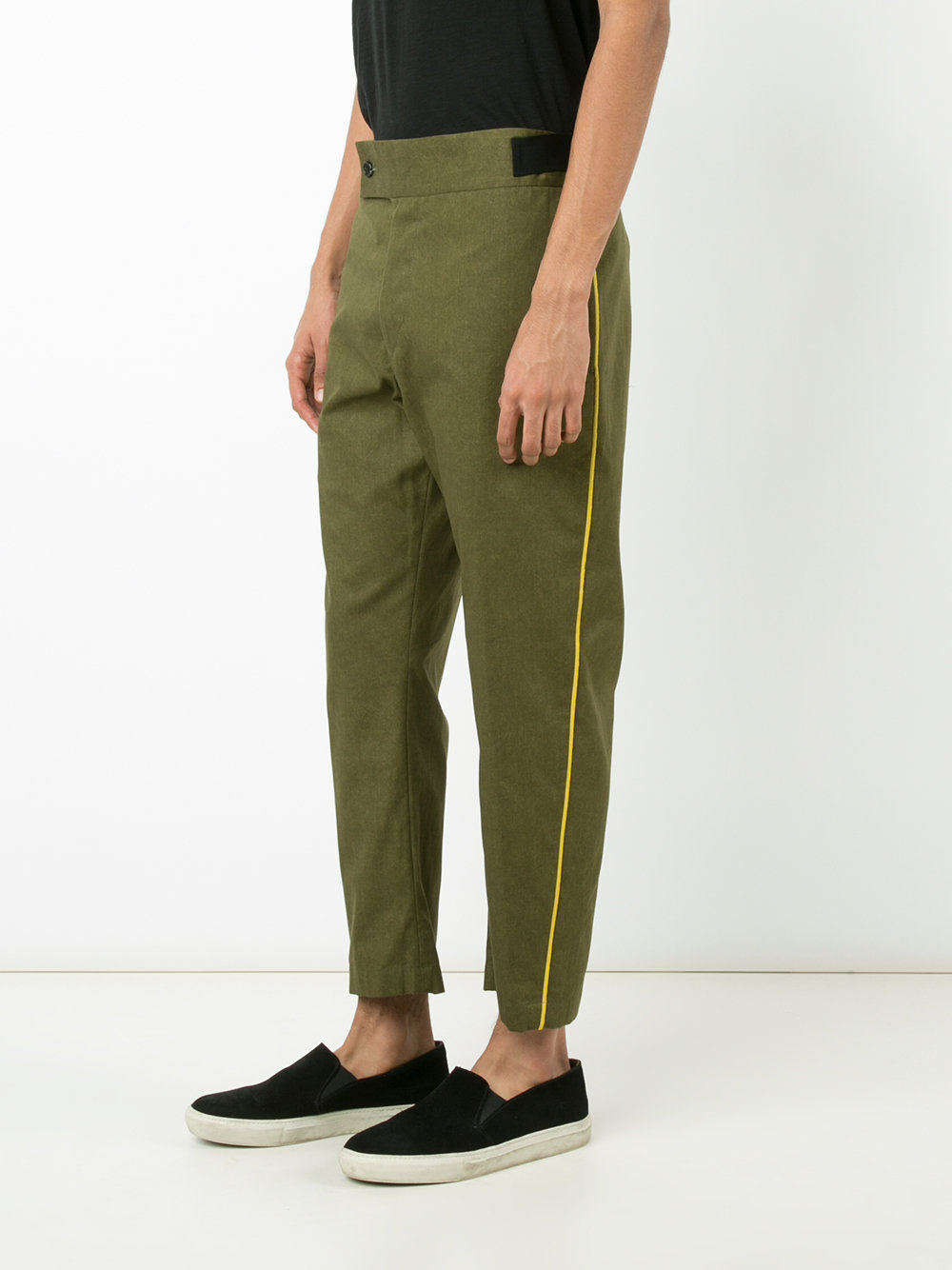 side pipping cropped trousers