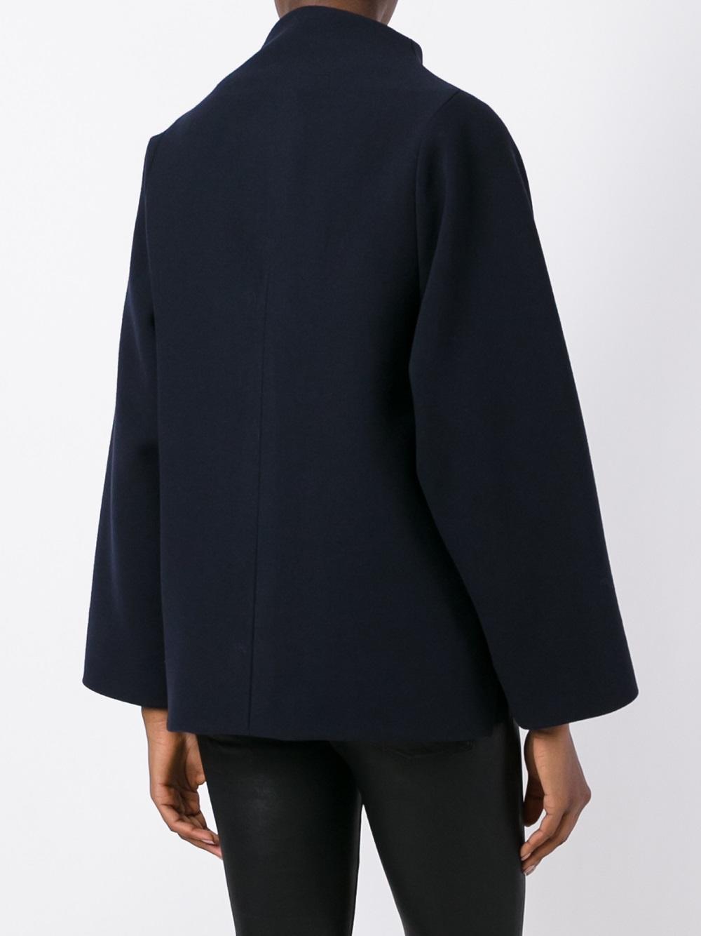 zipped coat 