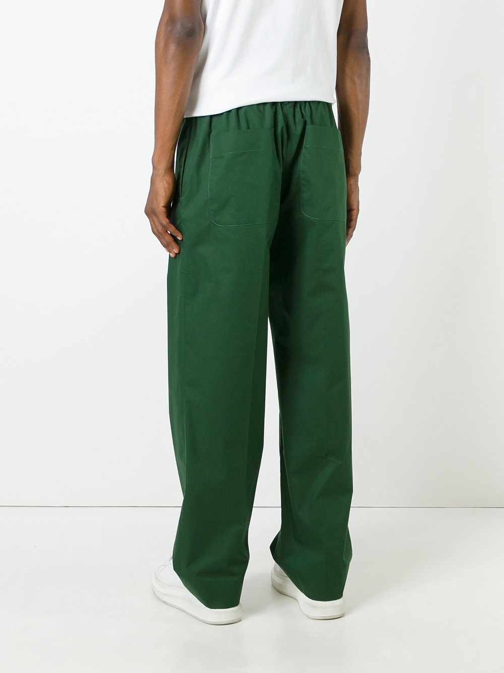 wide leg trousers