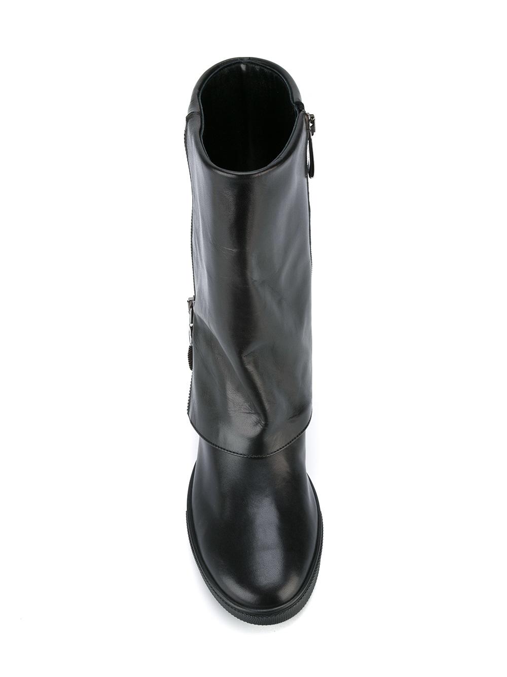 flat zipped boots