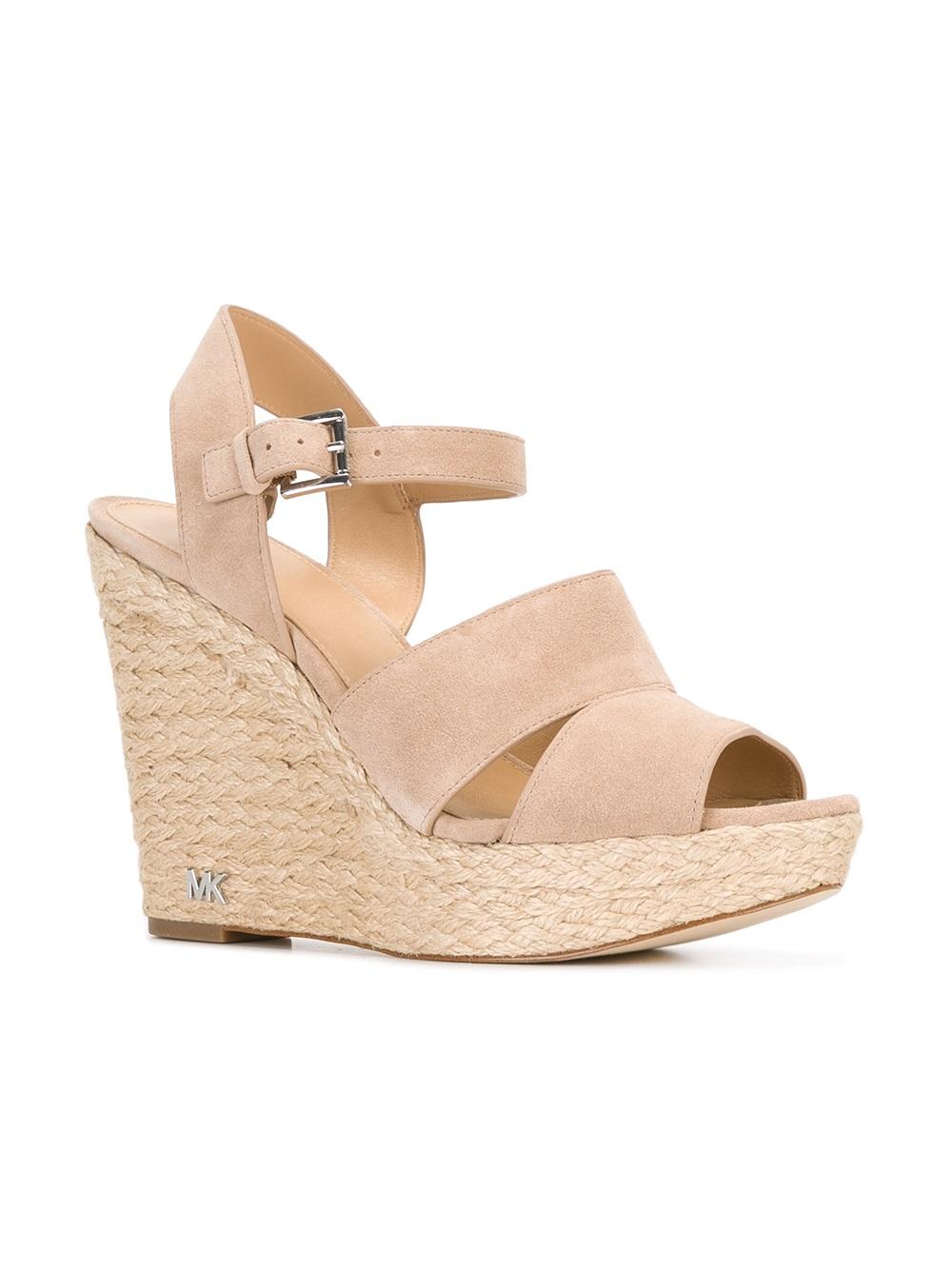 wedged sandals 
