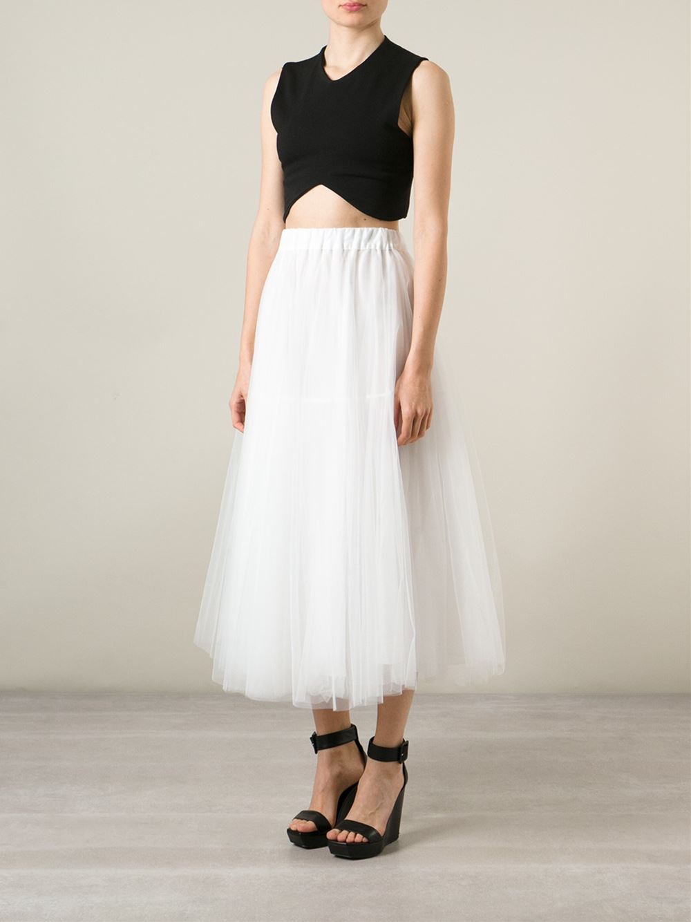 长款薄纱半身裙