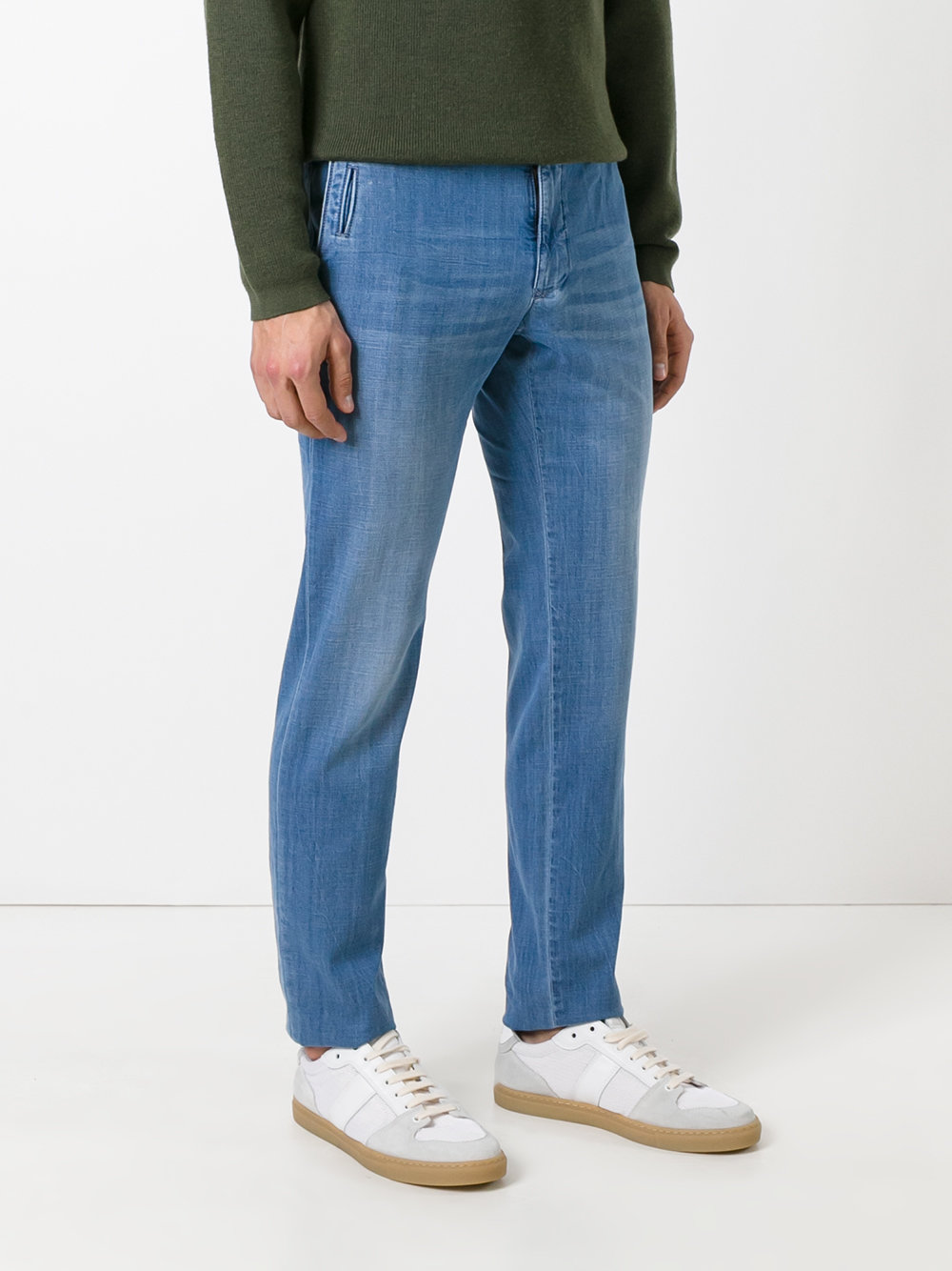 slim-fit jeans 