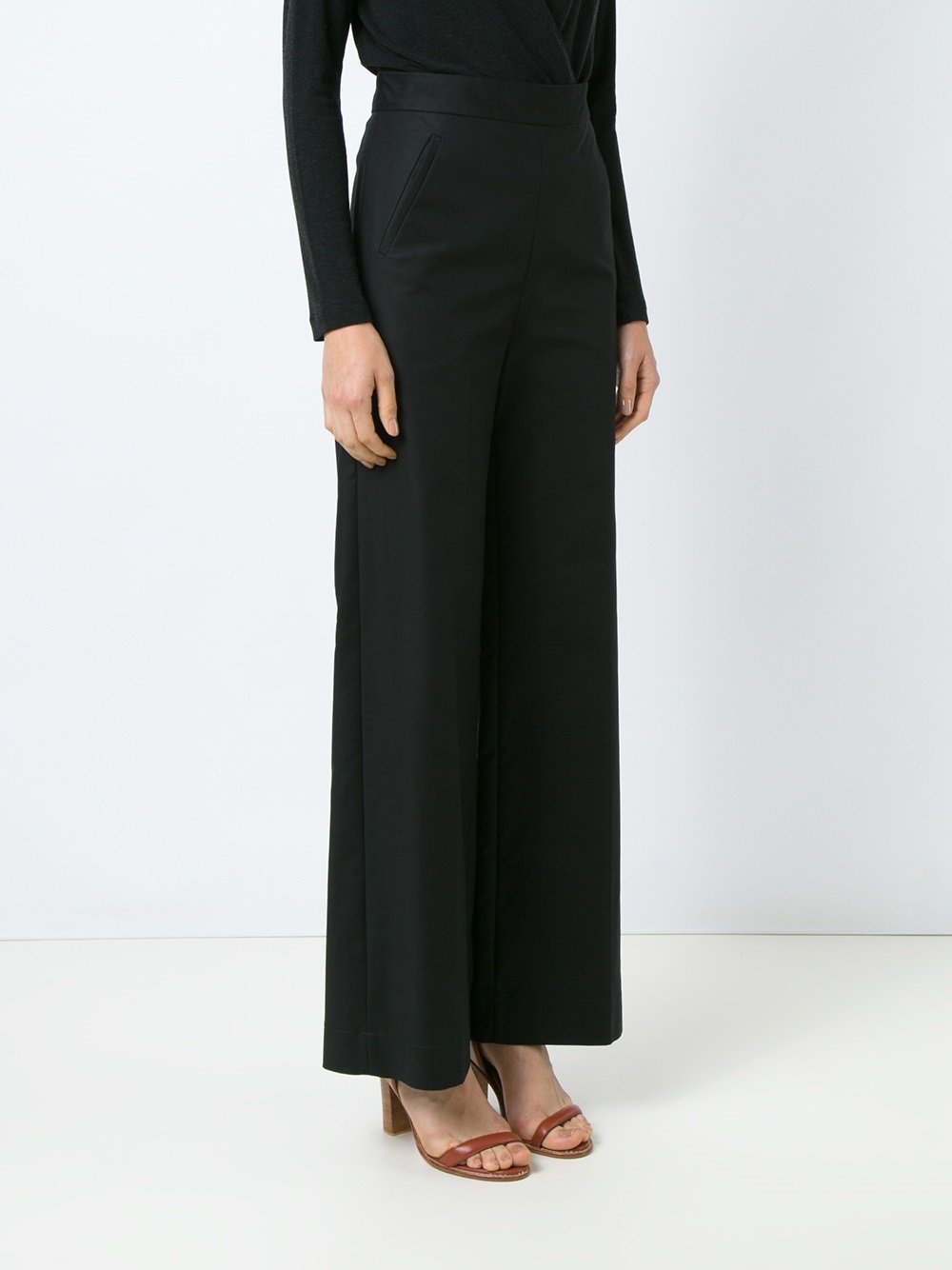 wide leg trousers