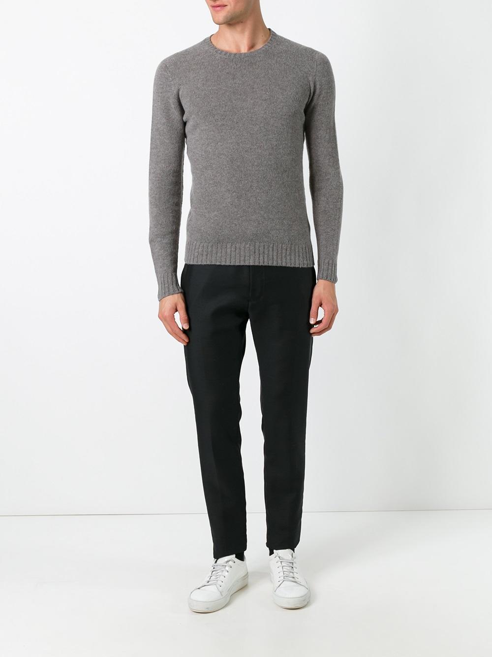 round neck jumper