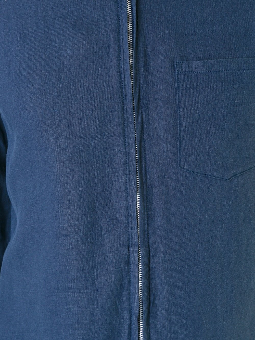 zipped shirt