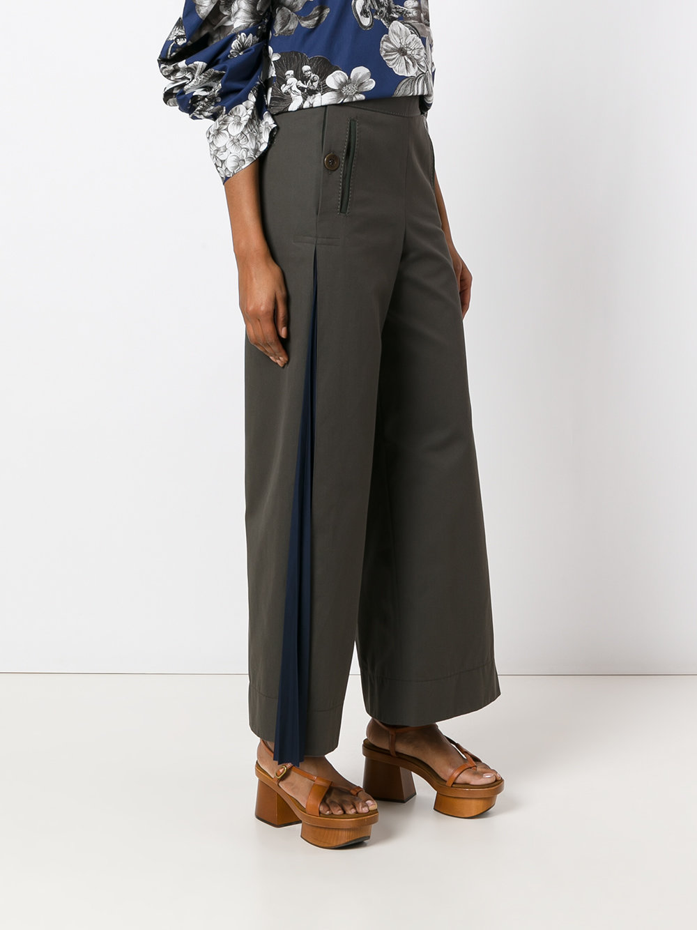 pleated insert trousers