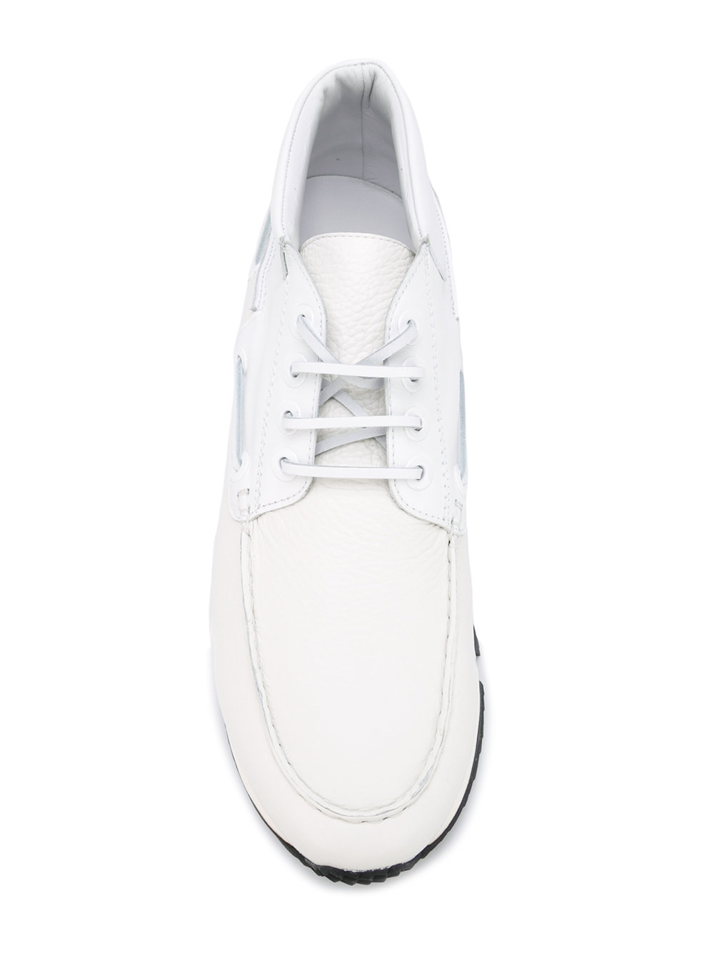 lace up trainers 