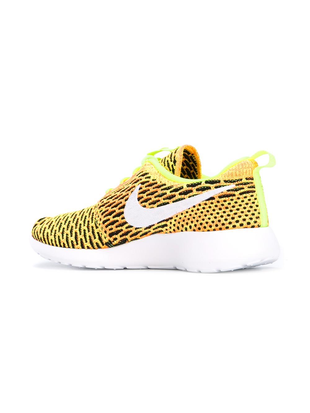 'Roshe Run Flyknit'运动鞋
