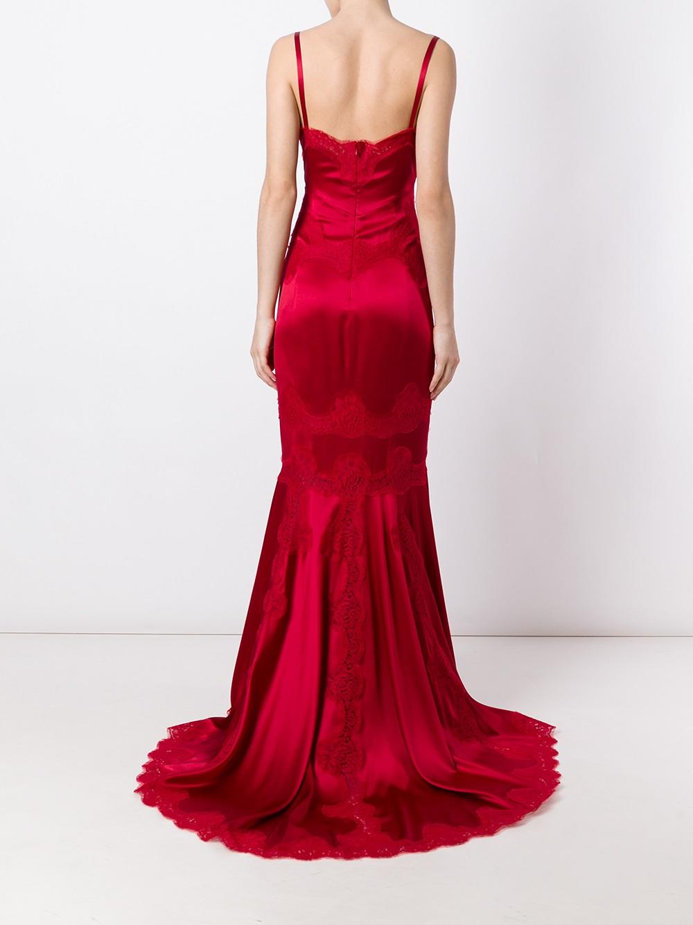 lace trim gown