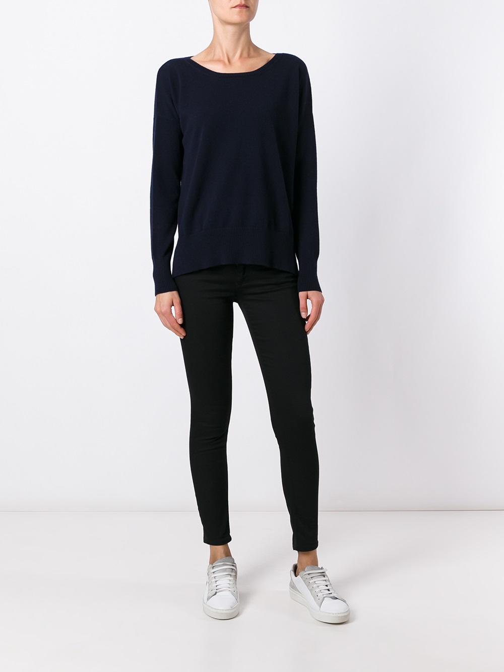 round neck jumper