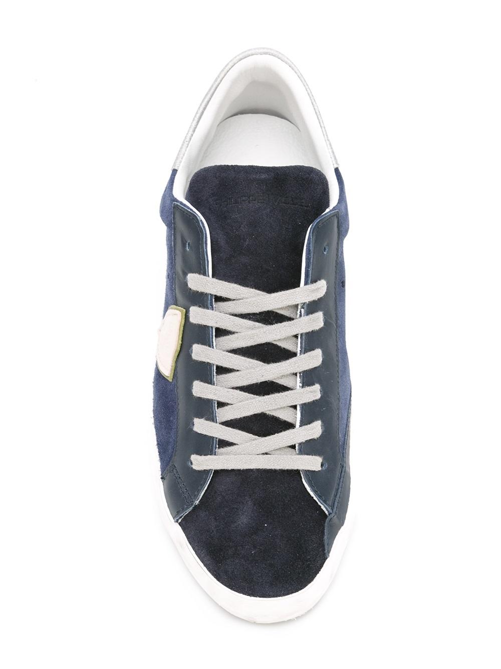 lateral patch sneakers