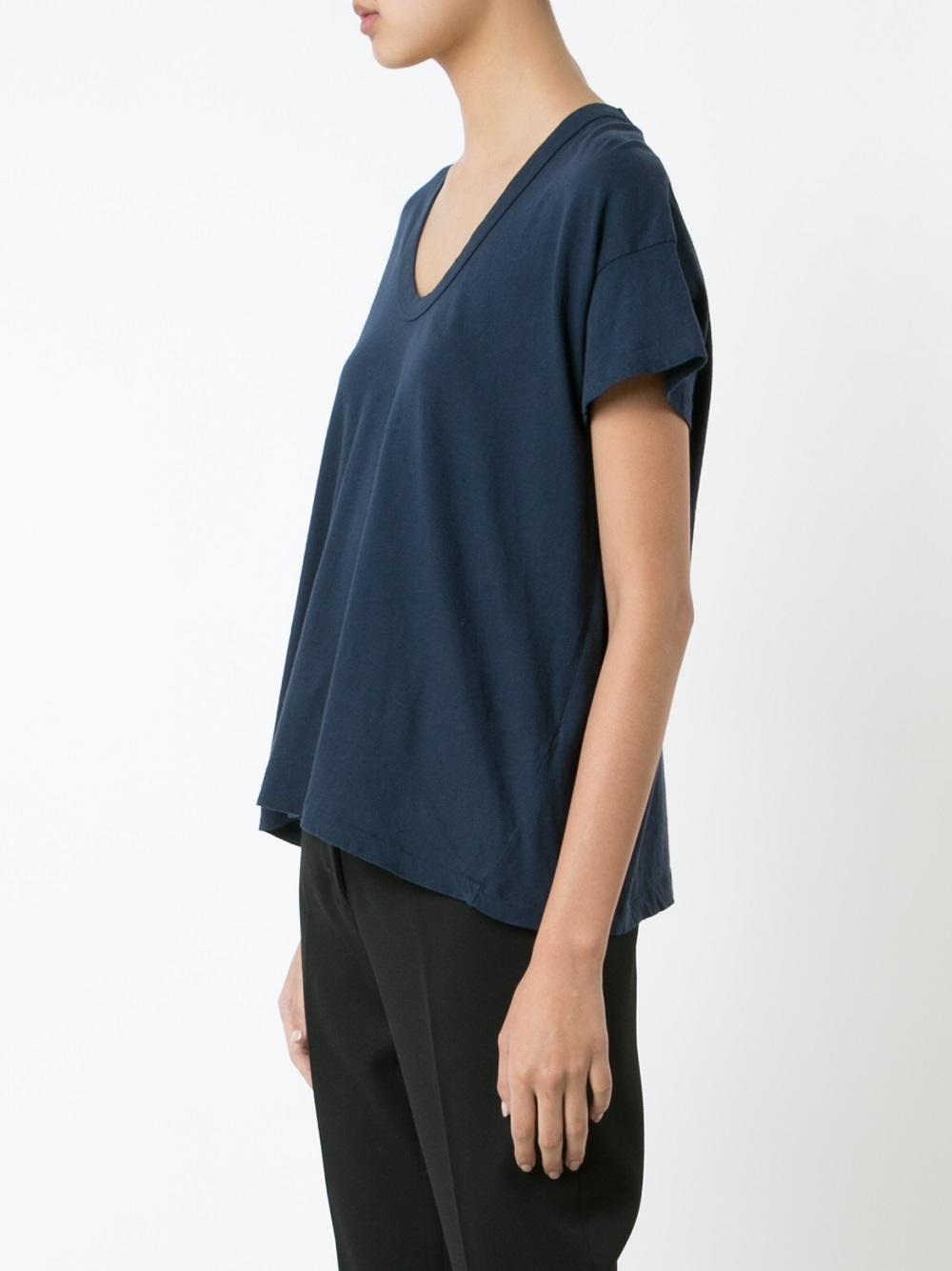 scoop neck T-shirt