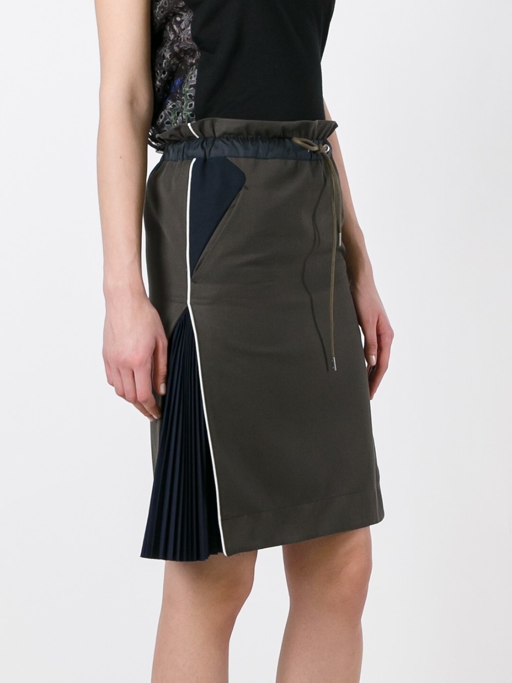 side pleat skirt