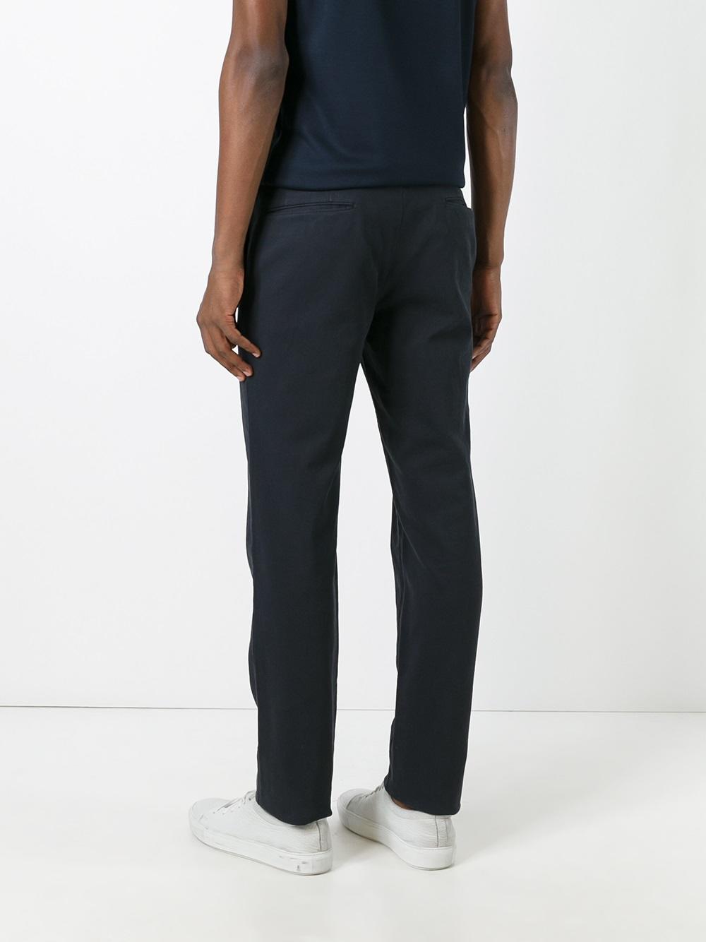 slim-fit trousers 