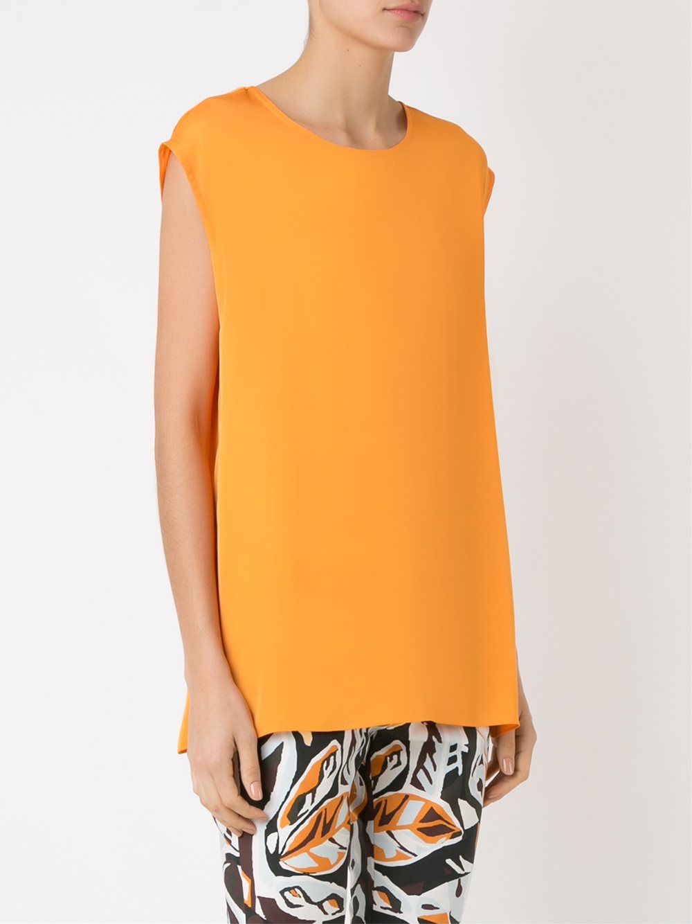 sleeveless blouse