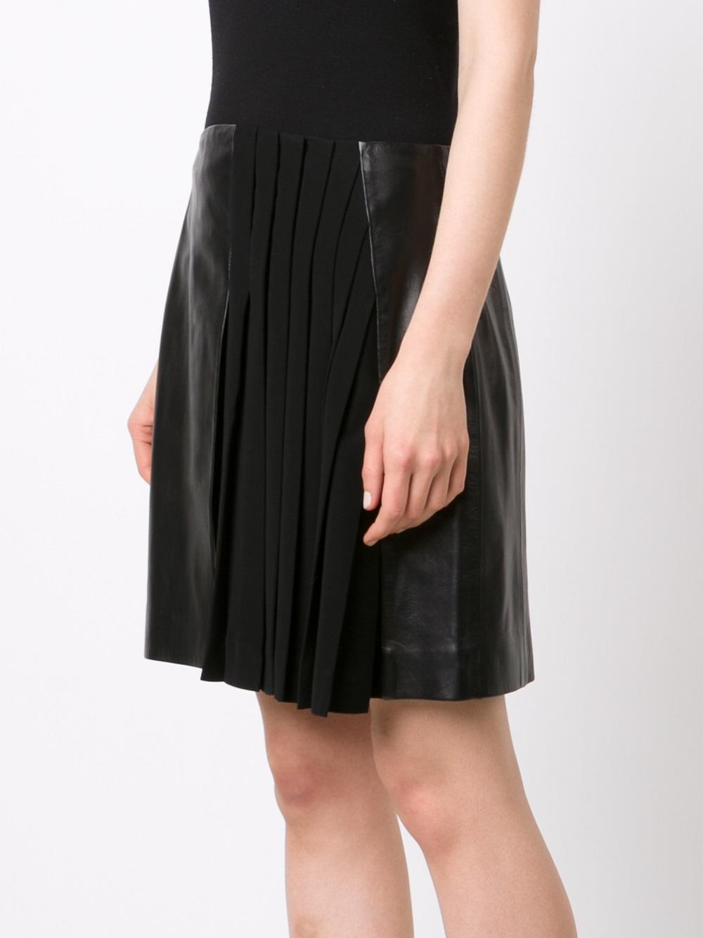pleated detailing skirt
