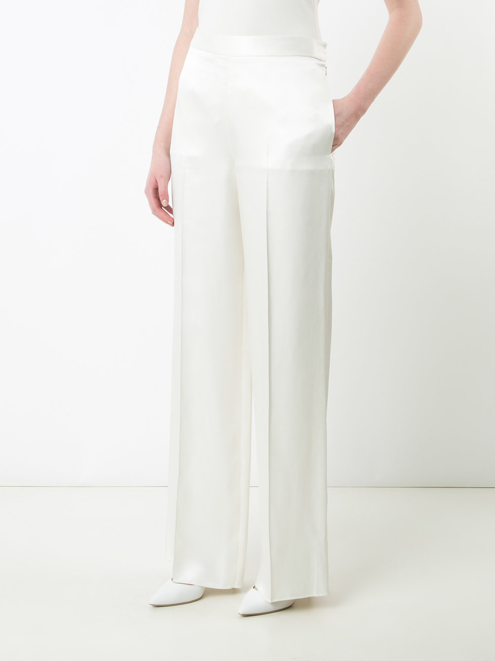 wide-leg trousers 