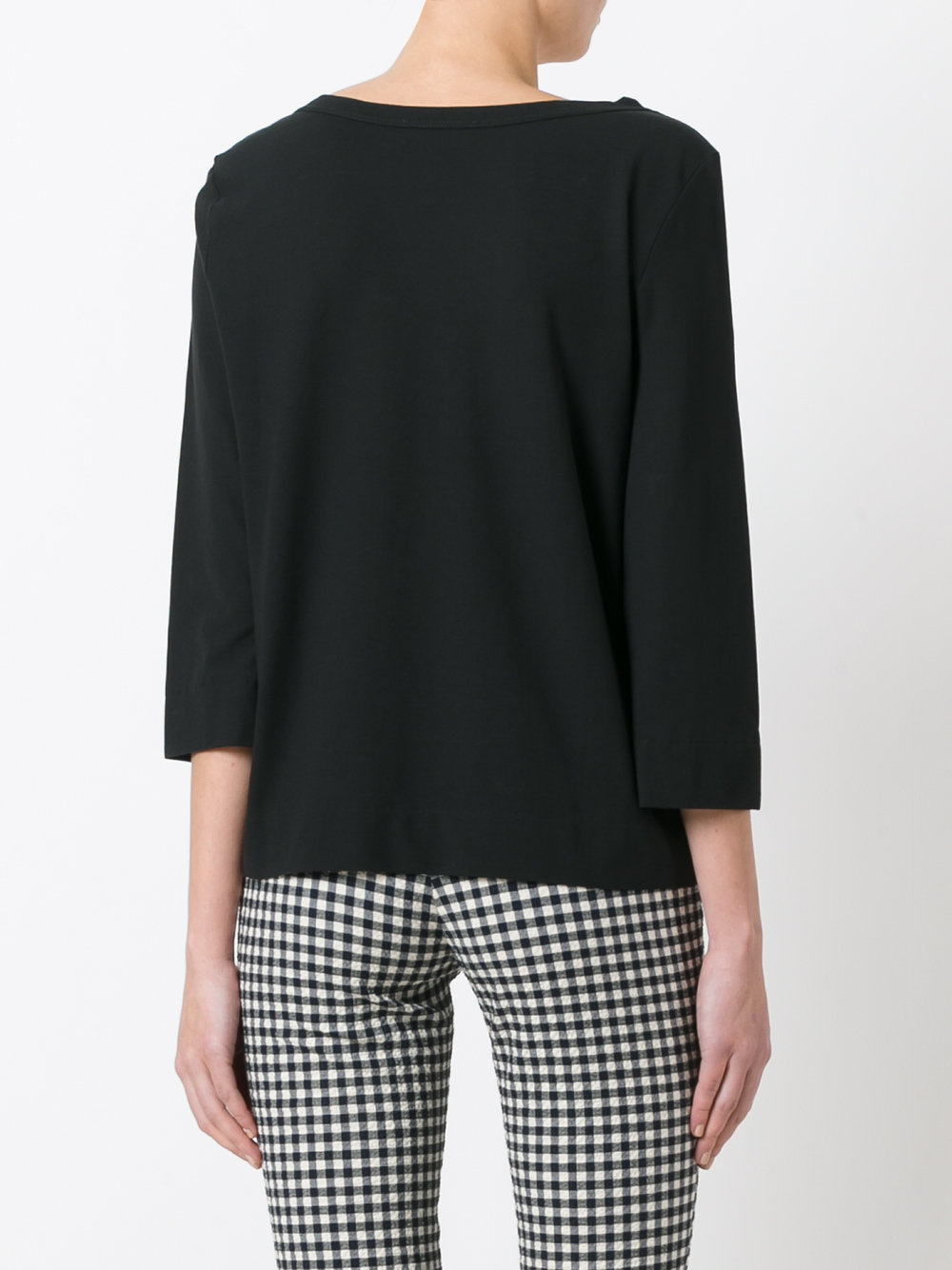 three-quarters sleeve T-shirt
