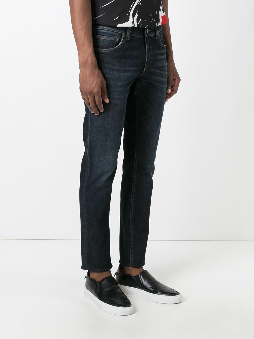 slim fit jeans