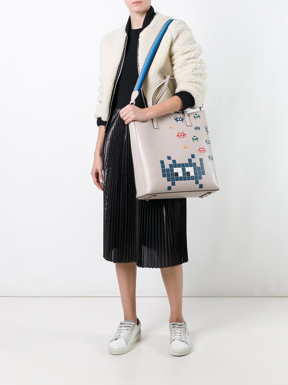 'Space Invaders' tote 