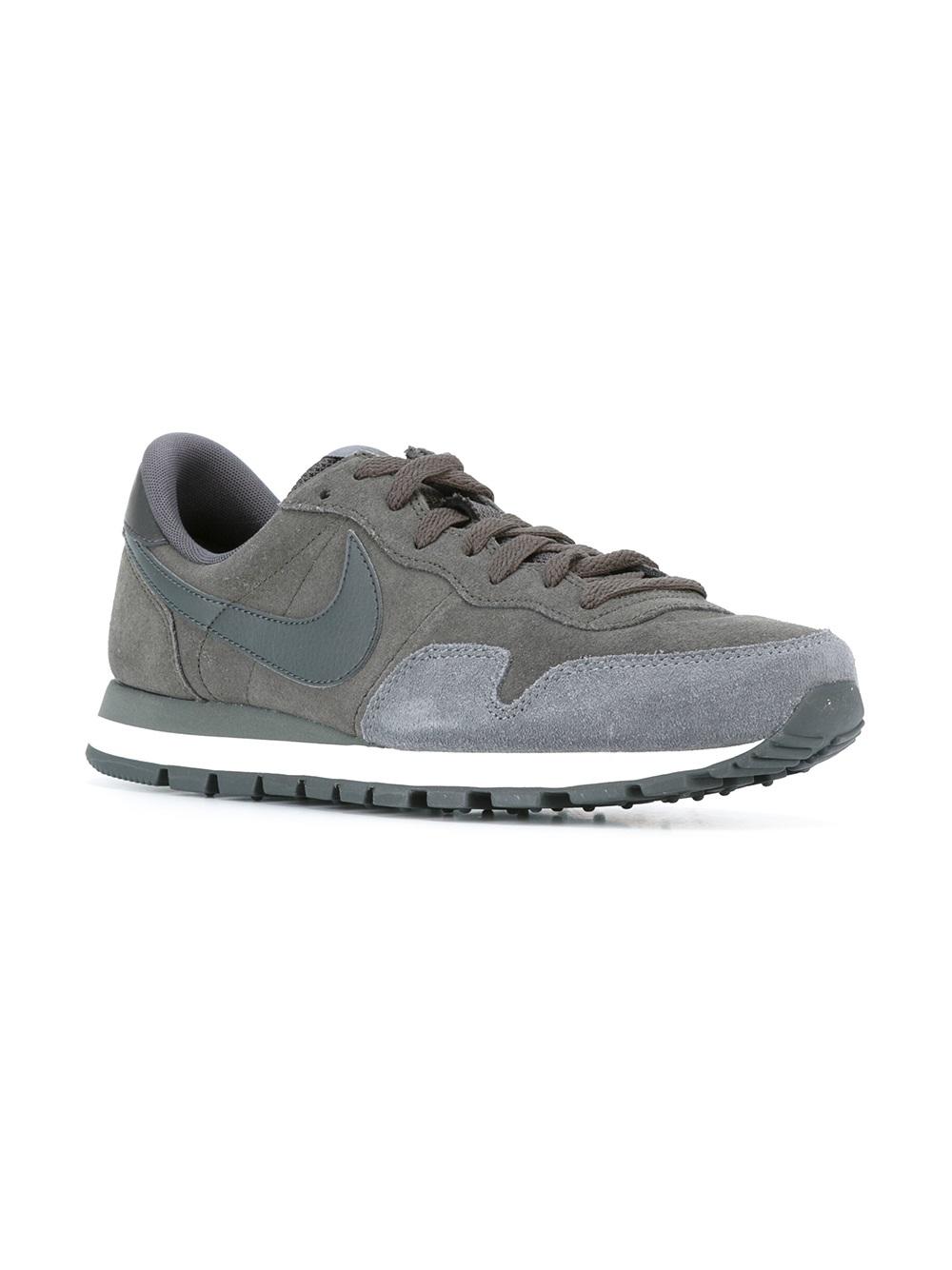 'Pegasus 83'运动鞋