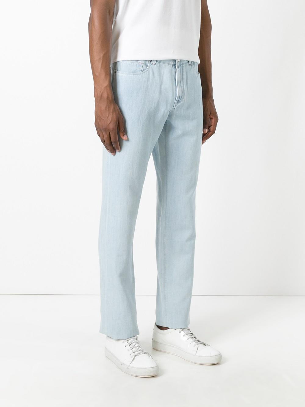 slim-fit trousers 