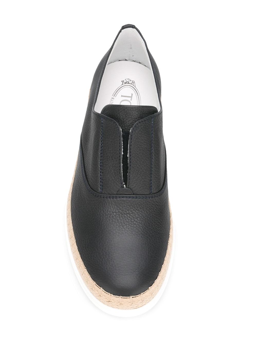 laceless sneakers