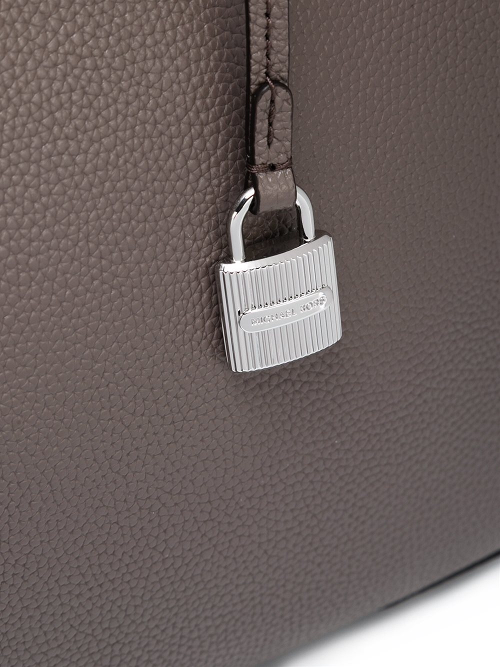 snap closure tote bag