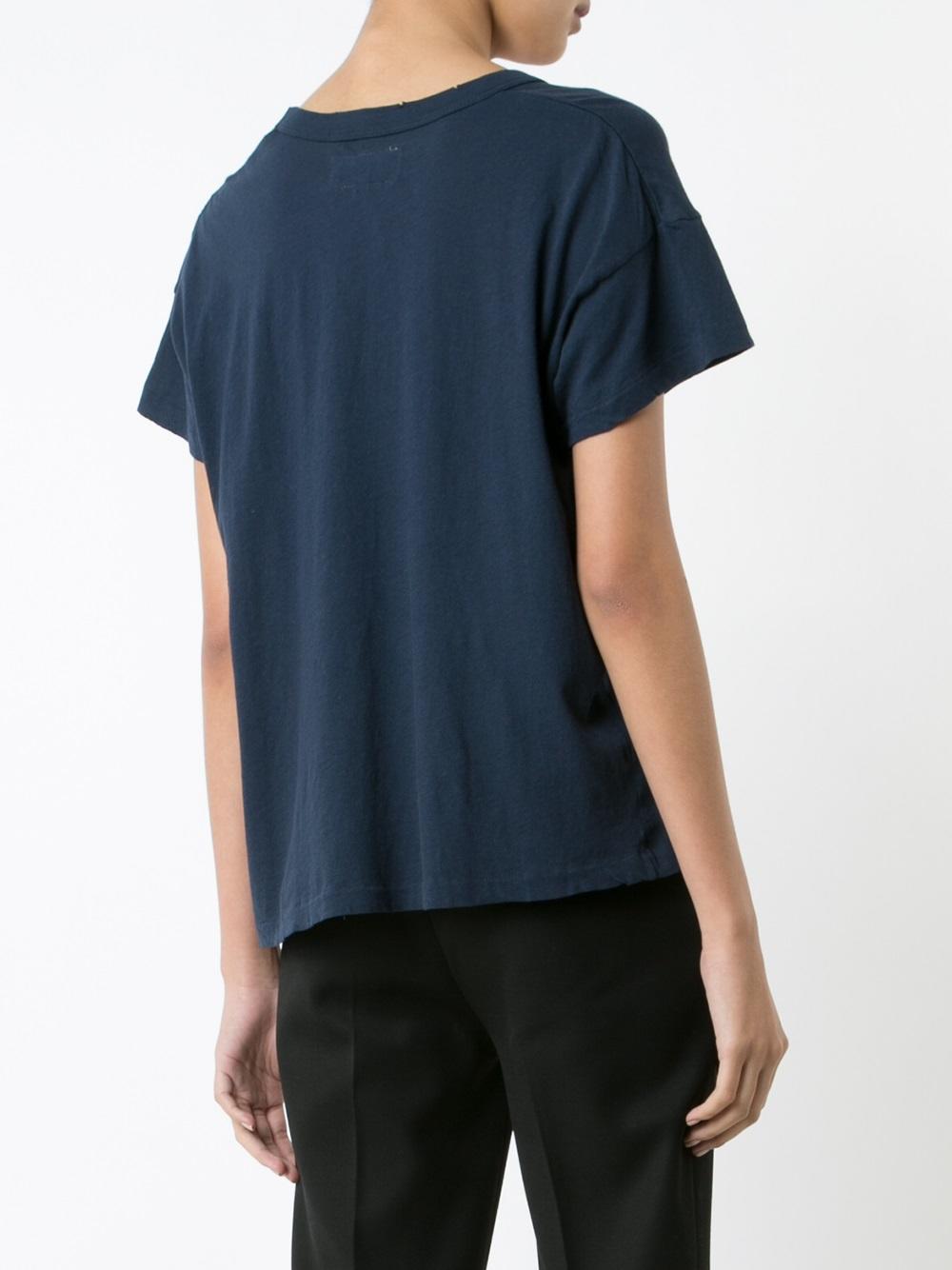 scoop neck T-shirt