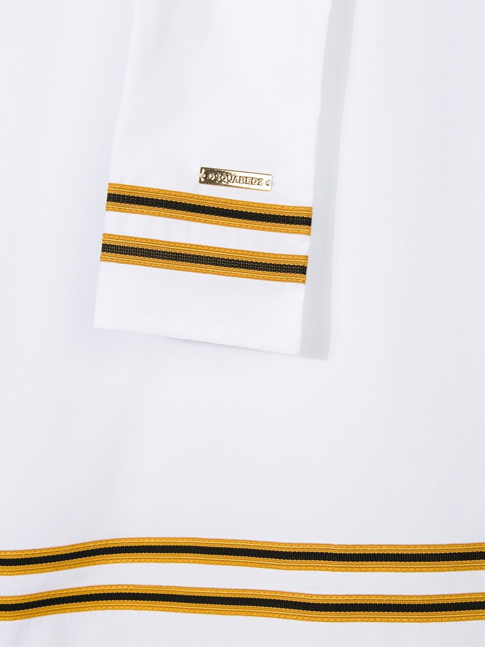 tie fastening shirt