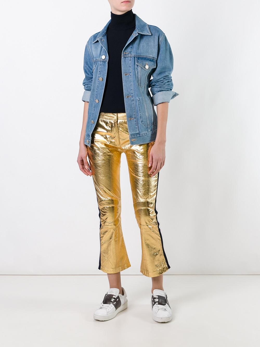 metallic three-quarter trousers