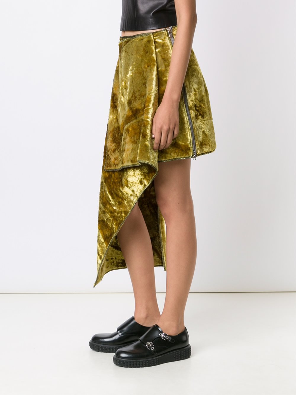 asymmetric skirt 