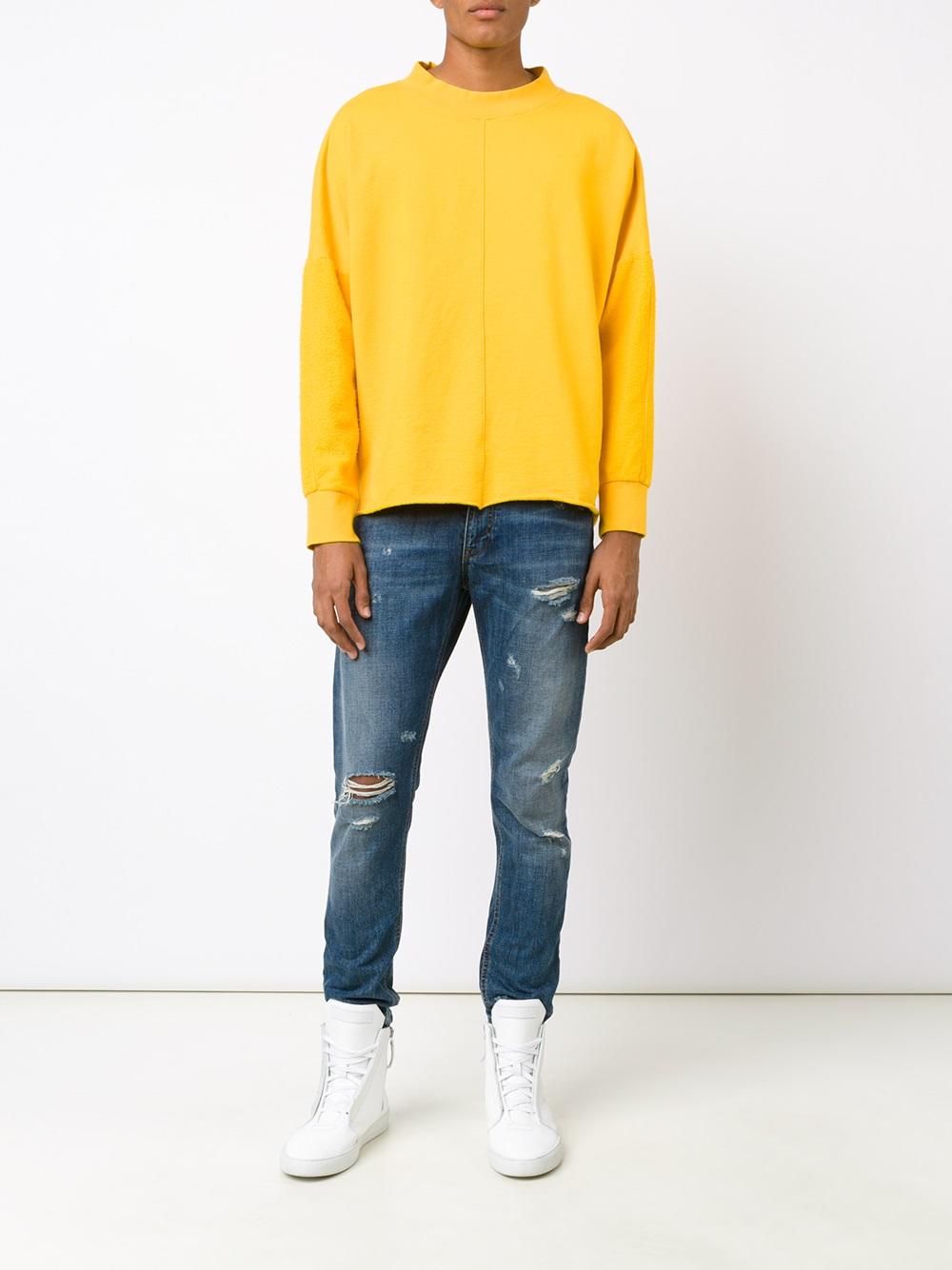 loose-fit sweatshirt
