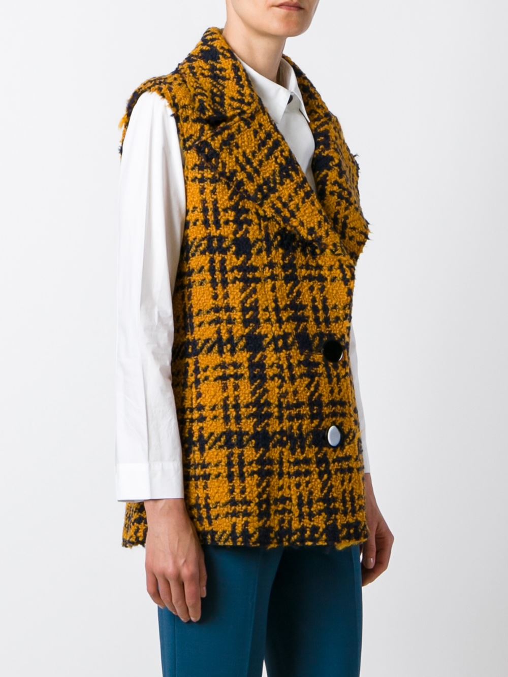 three-dimensional checked sleeveless jacket