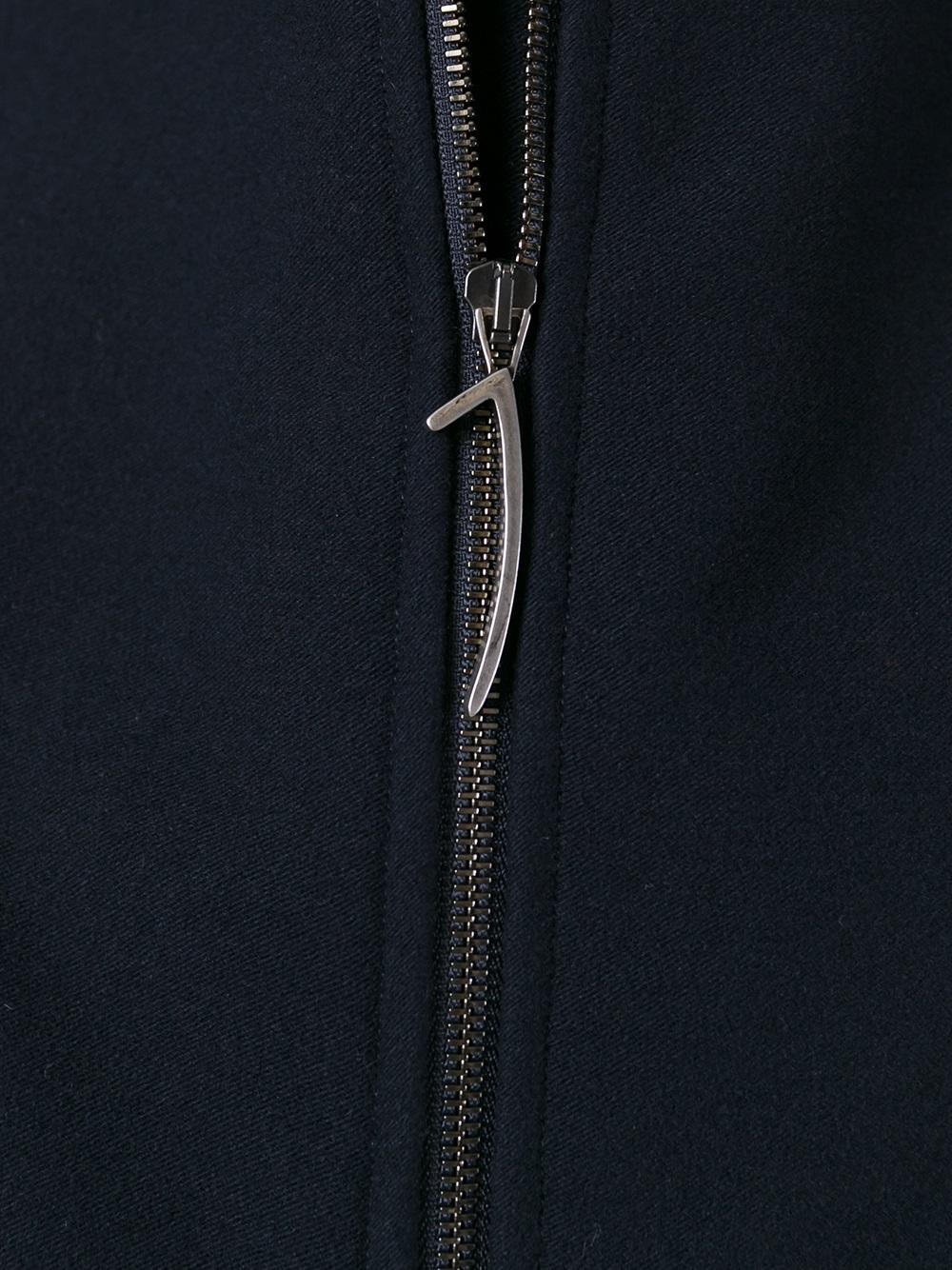 zipped coat 