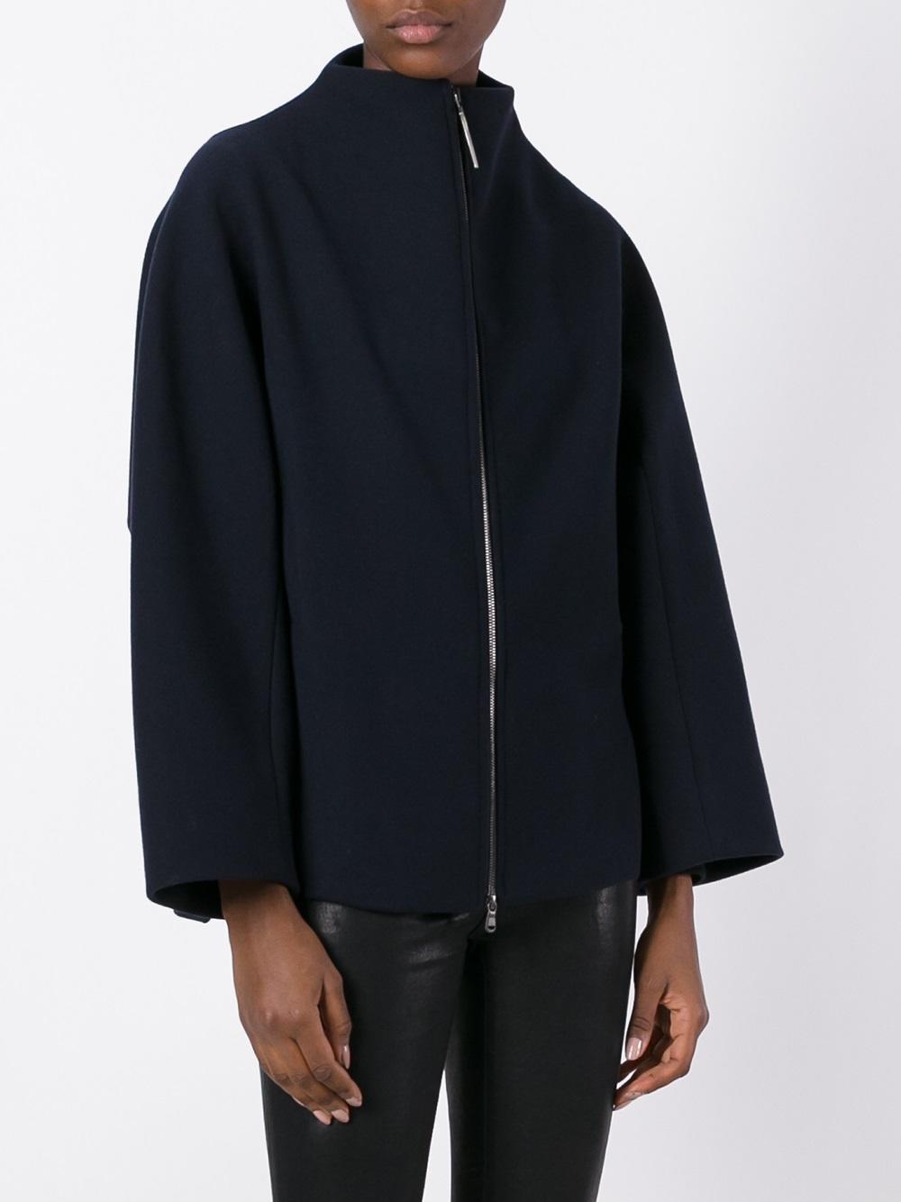 zipped coat 