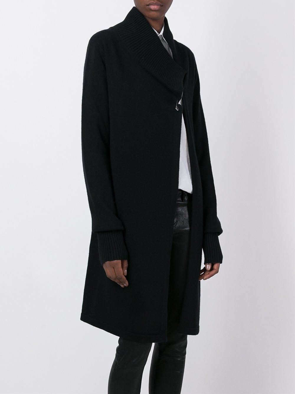 pin fastening cardi-coat