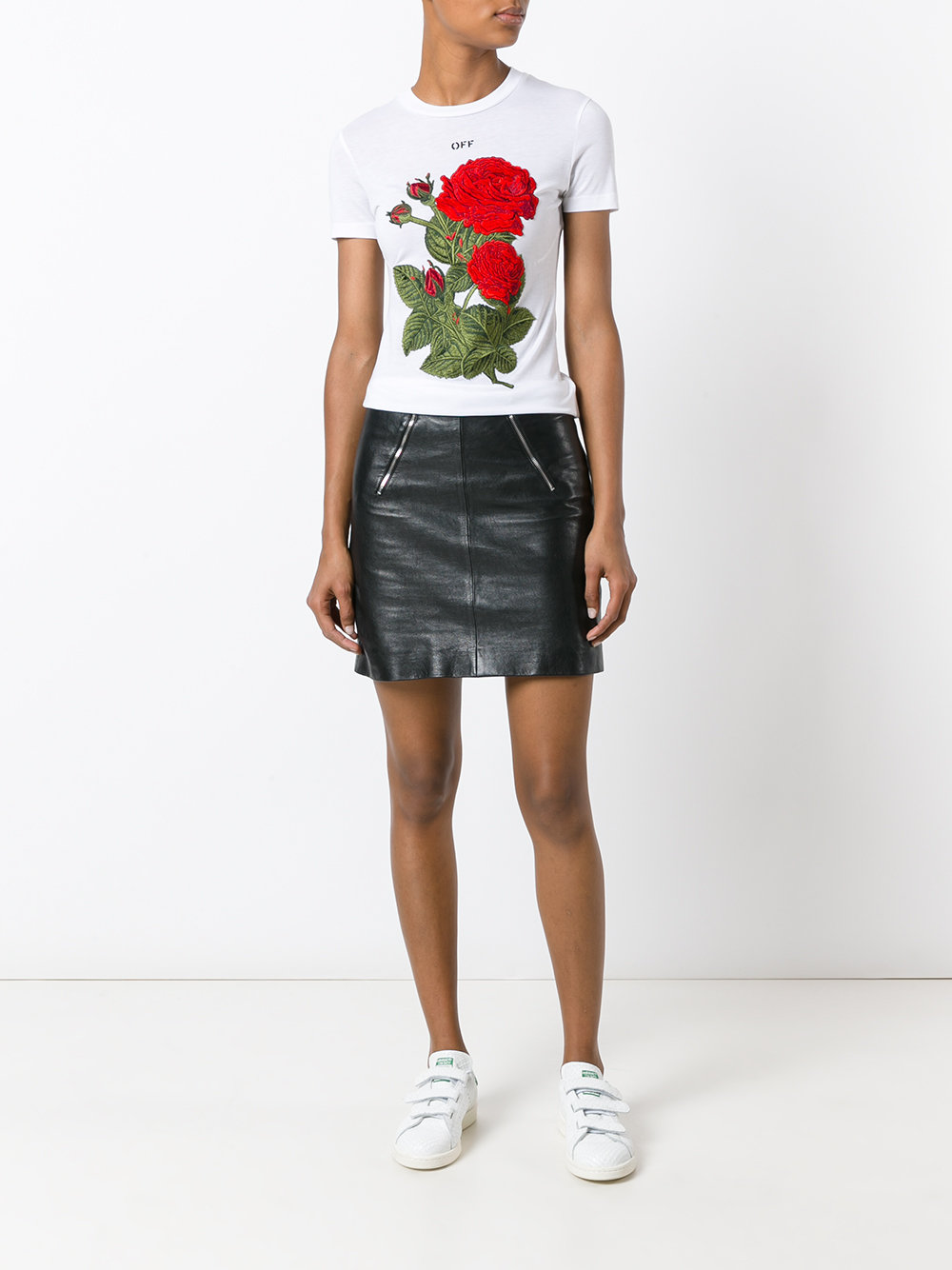 roses patch T-shirt