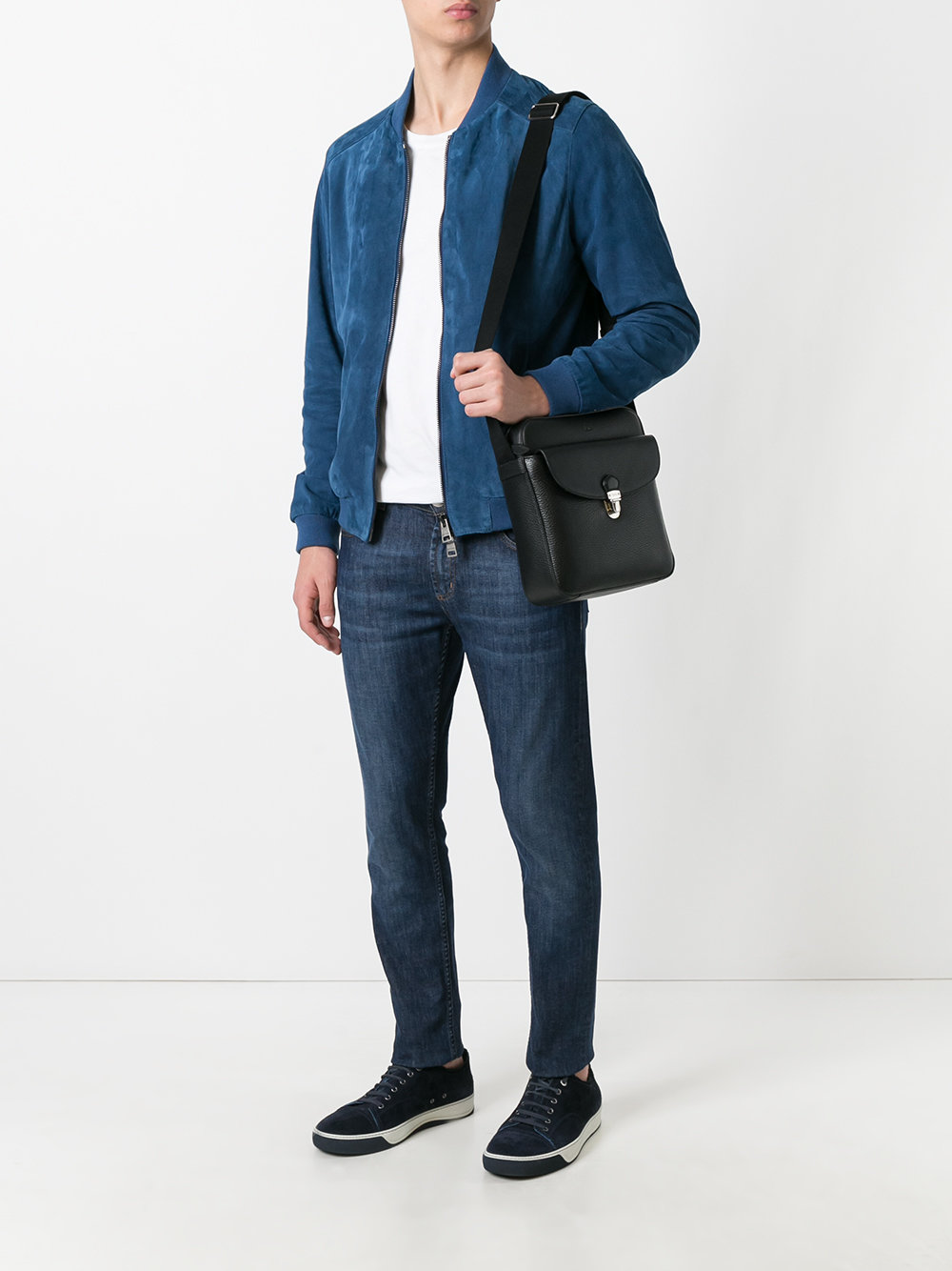 classic messenger bag