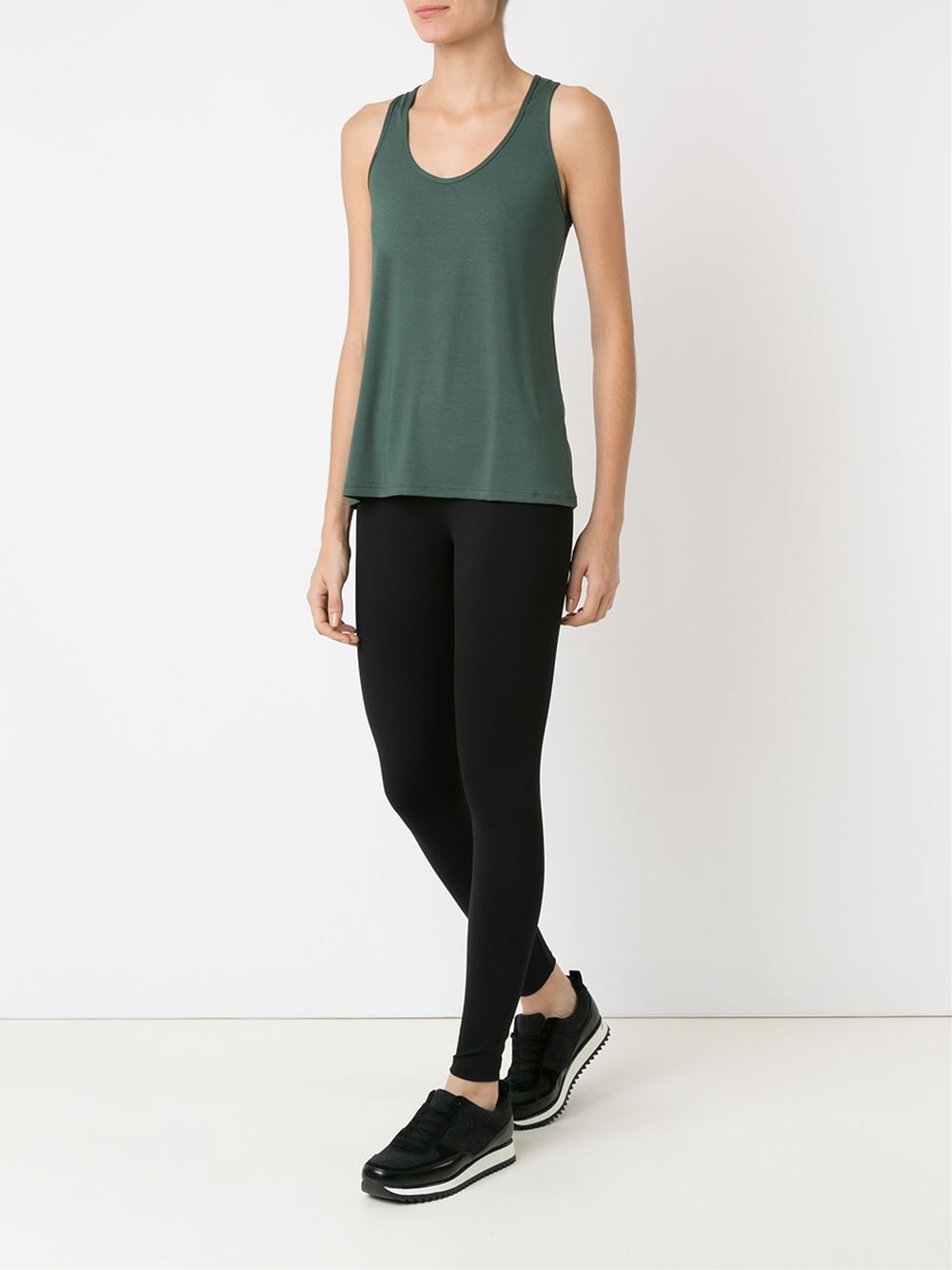 scoop neck tank top