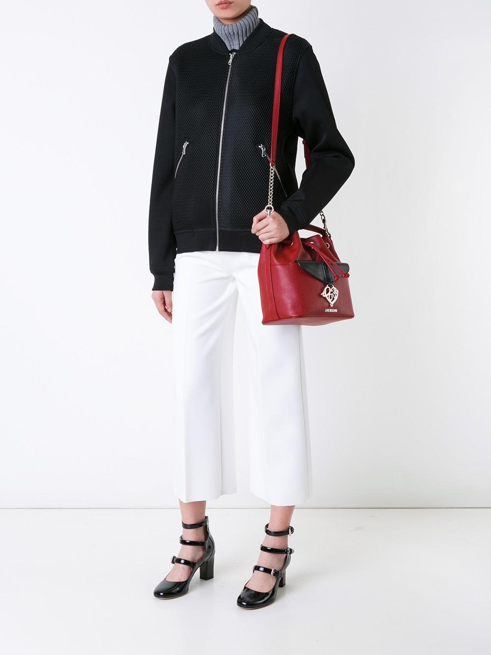 detachable strap bucket tote