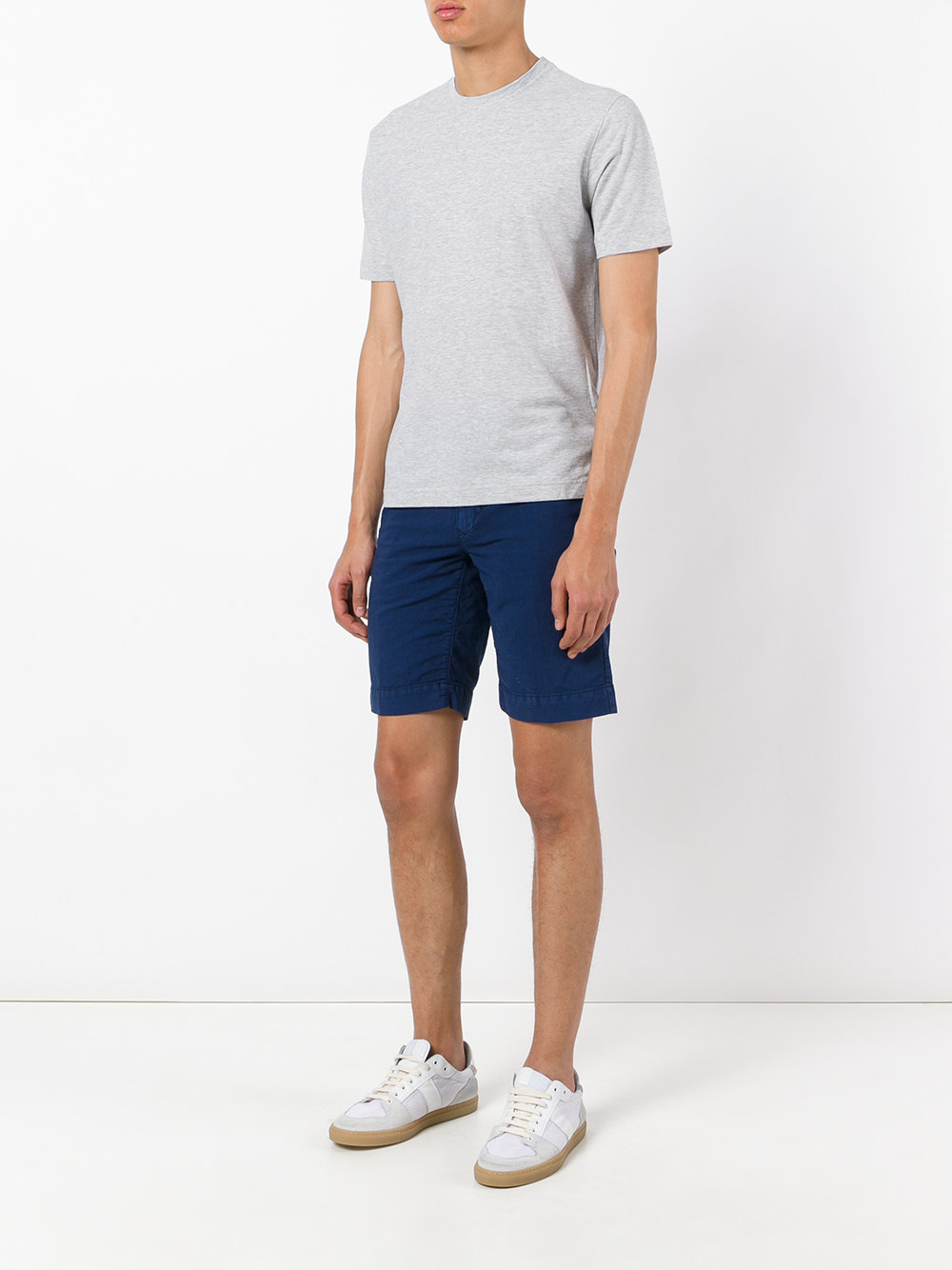 plain T-shirt 
