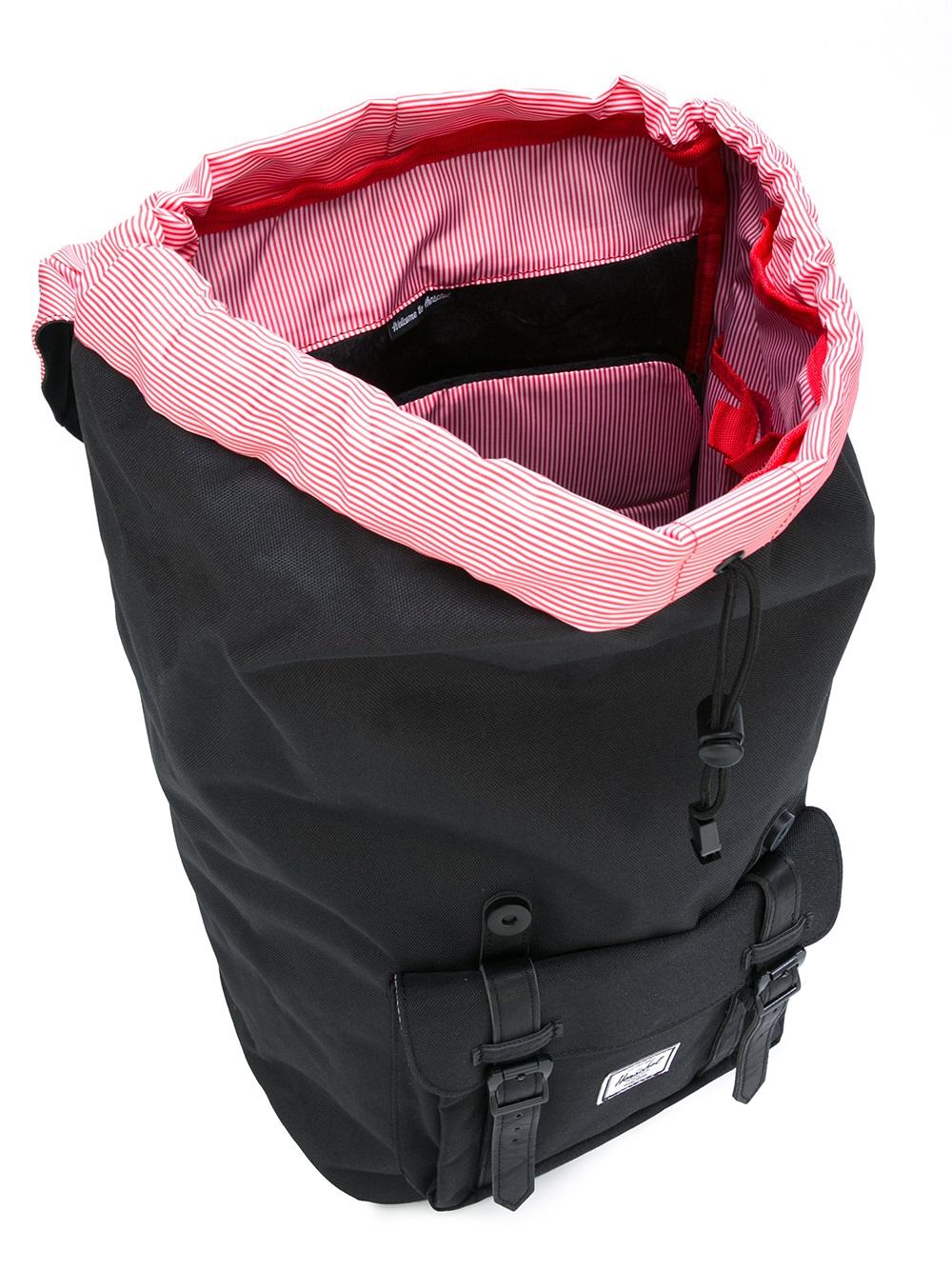 double strap fastening backpack